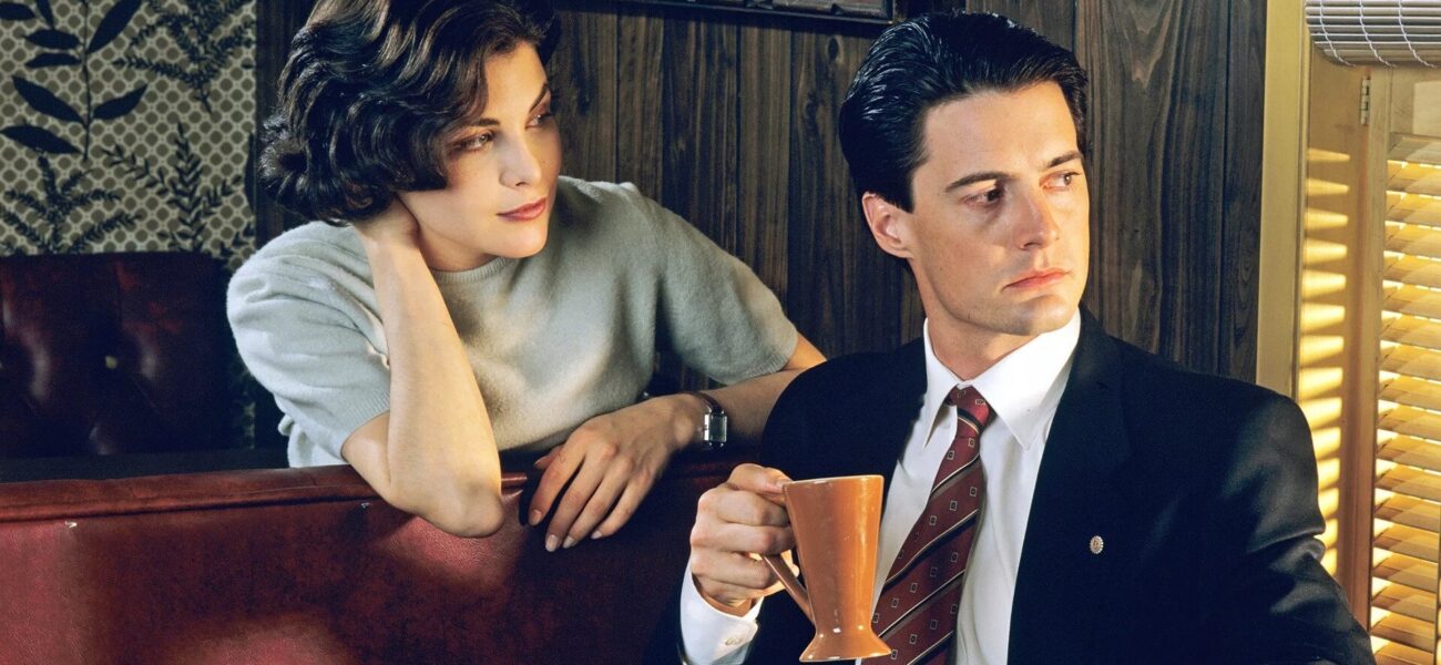 Dale Cooper et Audrey Horne dans le diner de Twin Peaks, scène emblématique de la série de David Lynch