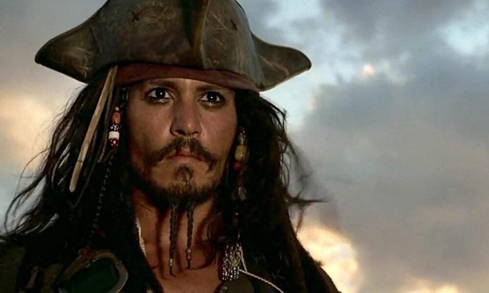 Jack Sparrow, le pirate emblématique de Pirates des Caraïbes, incarné par Johnny Depp