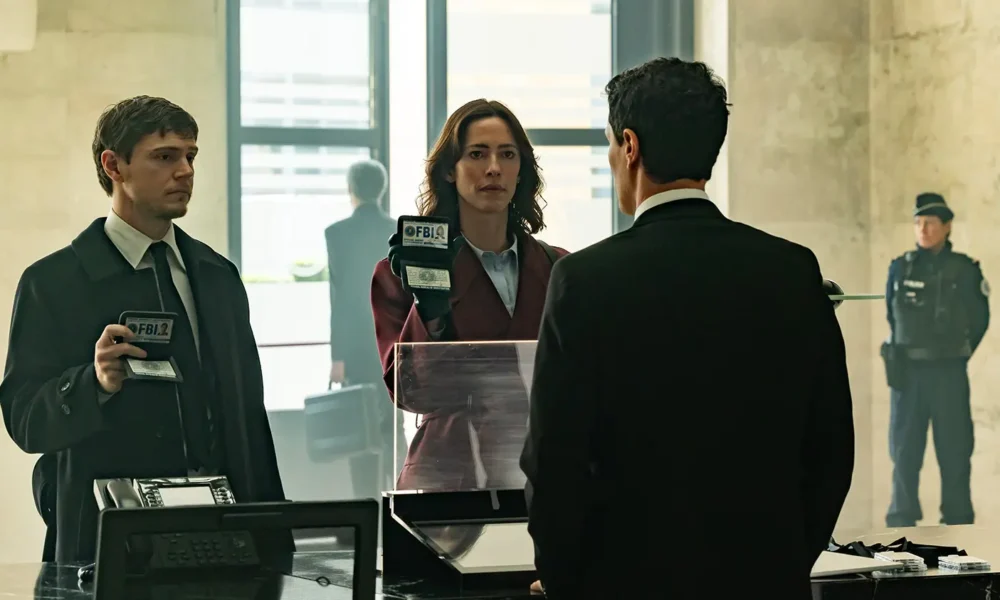Agents du FBI confrontant un suspect dans The Beauty, scène de l’épisode 7