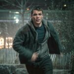 Peter Sutherland en fuite dans la saison 3 de The Night Agent sur Netflix