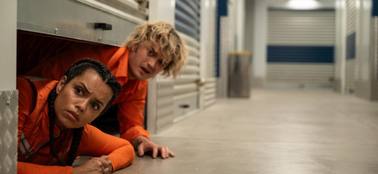 Joe Keery et Georgina Campbell cachés dans un centre de stockage dans le thriller de science-fiction Cold Storage (2026)