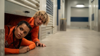 Joe Keery et Georgina Campbell cachés dans un centre de stockage dans le thriller de science-fiction Cold Storage (2026)