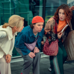 Saoirse, Robyn et Dara dans De Belfast au paradis ?, série Netflix
