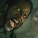 Boyd Stevens terrorisé face à une entité surnaturelle dans la saison 4 de From