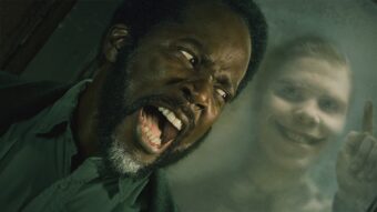 Boyd Stevens terrorisé face à une entité surnaturelle dans la saison 4 de From