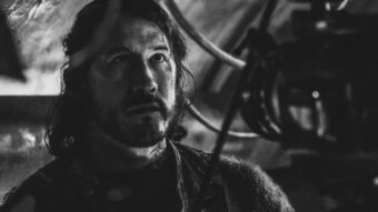 Markiplier dans Iron Lung, scène en noir et blanc dans le sous-marin
