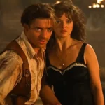 Brendan Fraser et Rachel Weisz dans une scène du film La Momie