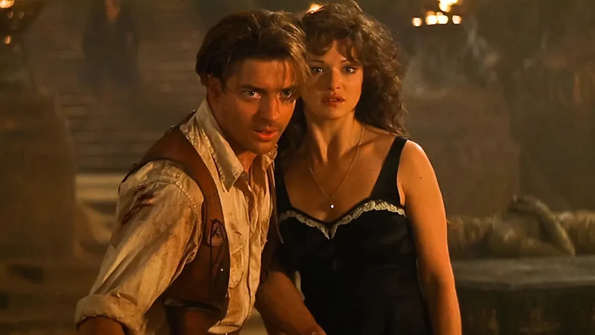 Brendan Fraser et Rachel Weisz dans une scène du film La Momie