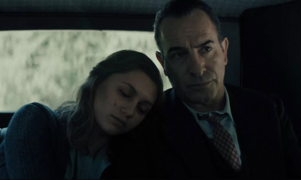 Jean Dujardin et Nastya Golubeva dans Les Rayons et les Ombres de Xavier Giannoli