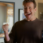 Jimmy enthousiaste dans la saison 3 de Shrinking sur Apple TV+