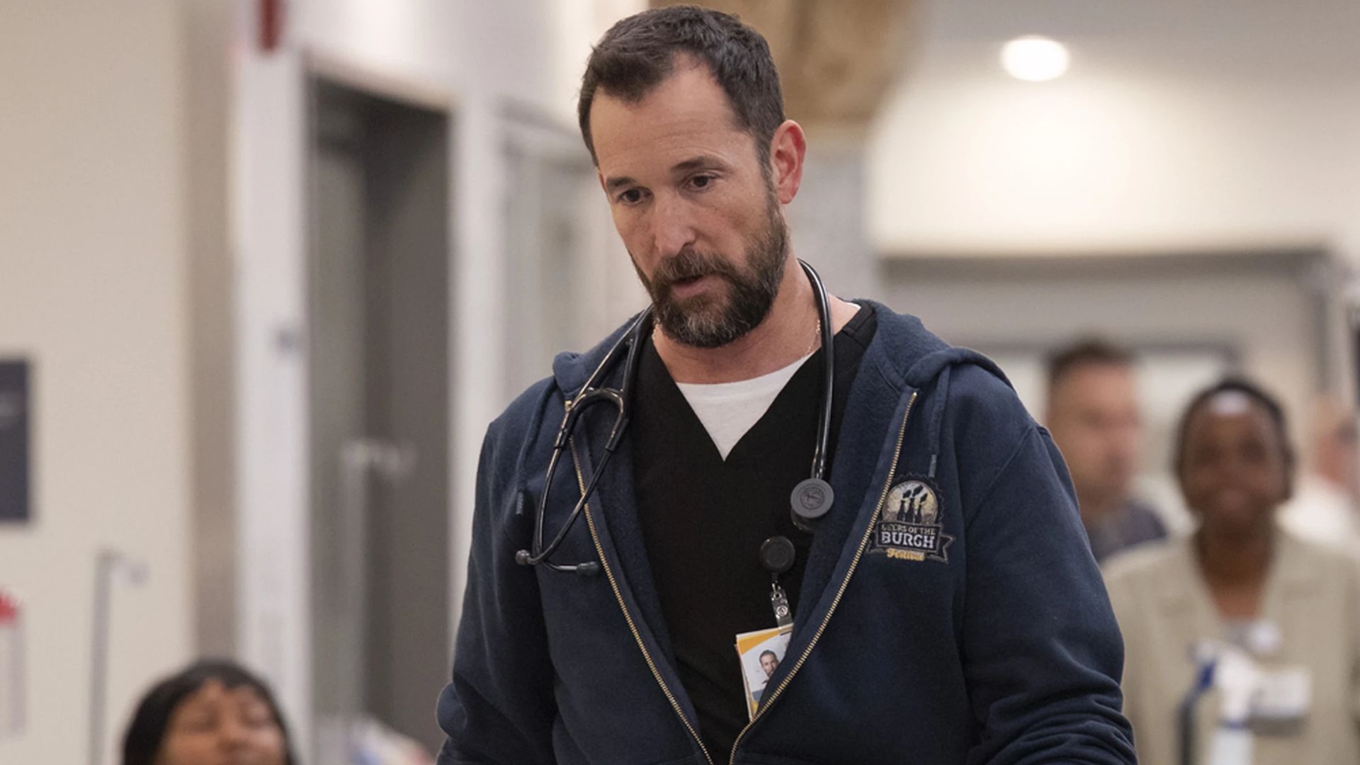 La fin de la saison 2 de The Pitt expliquée : destin de Robby, morts marquantes et avenir des médecins dans le final diffusé sur HBO Max